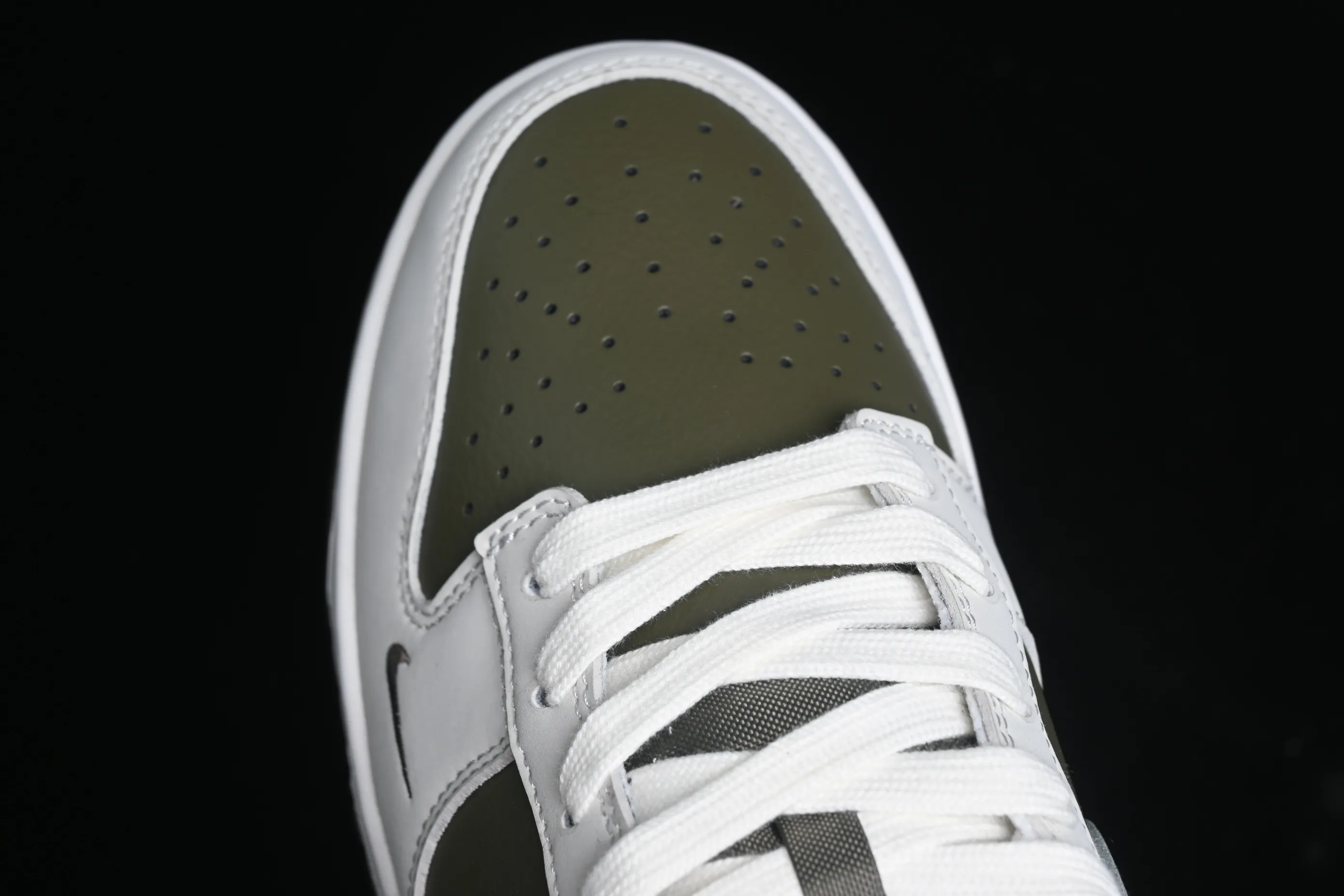 All Categories Nk SB Dunk Series Nk SB Dunk Low Low-top sneakers Nk Dunk Low "Year of the Snake" Year of the Snake Spring Festival limited low-top casual sneakers HV5980-231